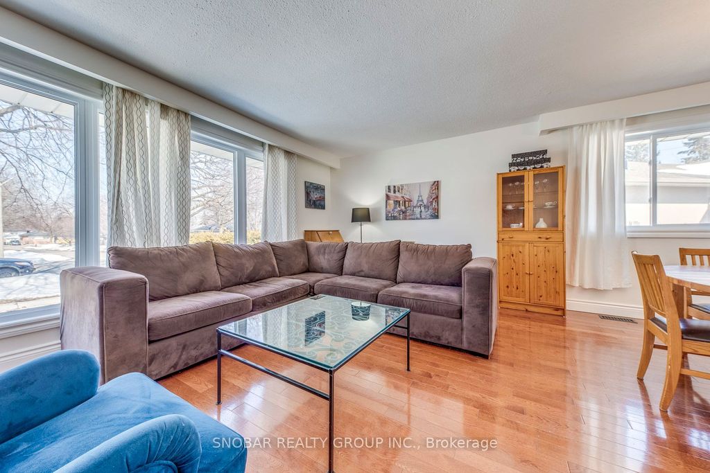 Photo of 19 Powburn Place, Toronto, ON M9R 2C5 (MLS # W12852372)