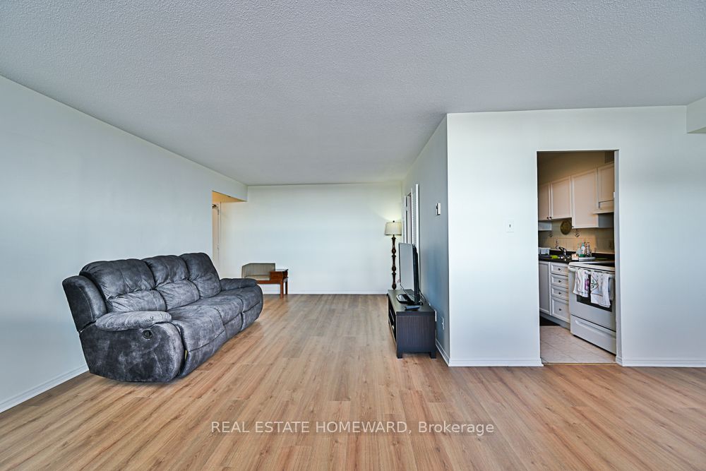 2550 Pharmacy Avenue 1015