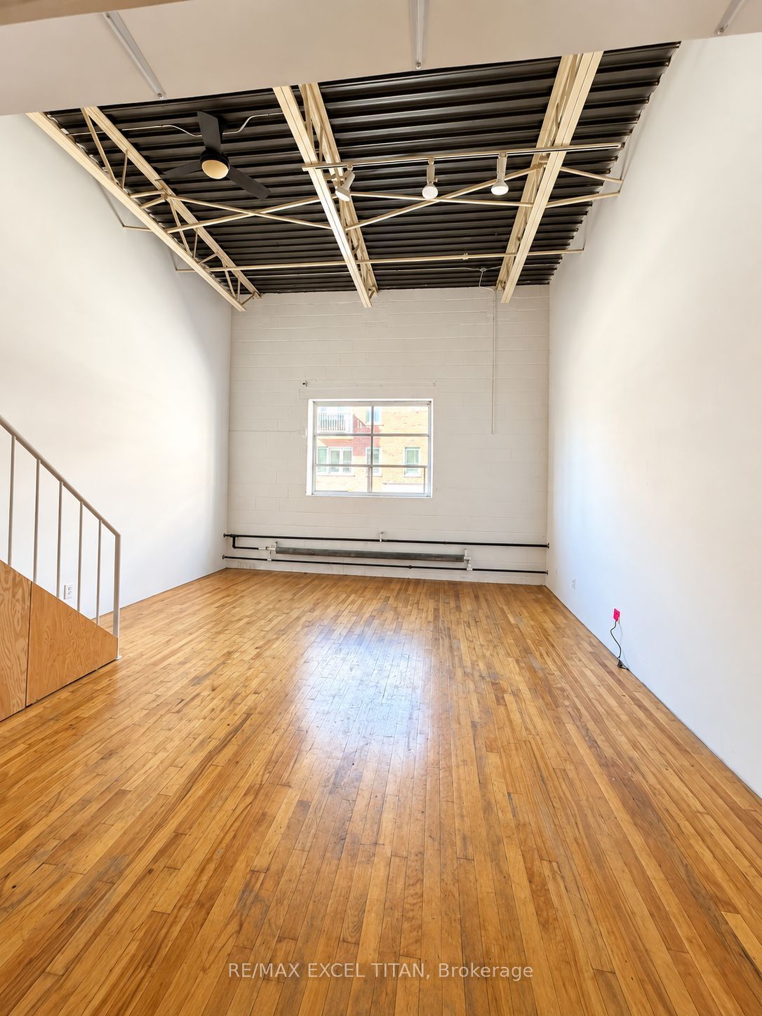 227 Sterling Road E 213