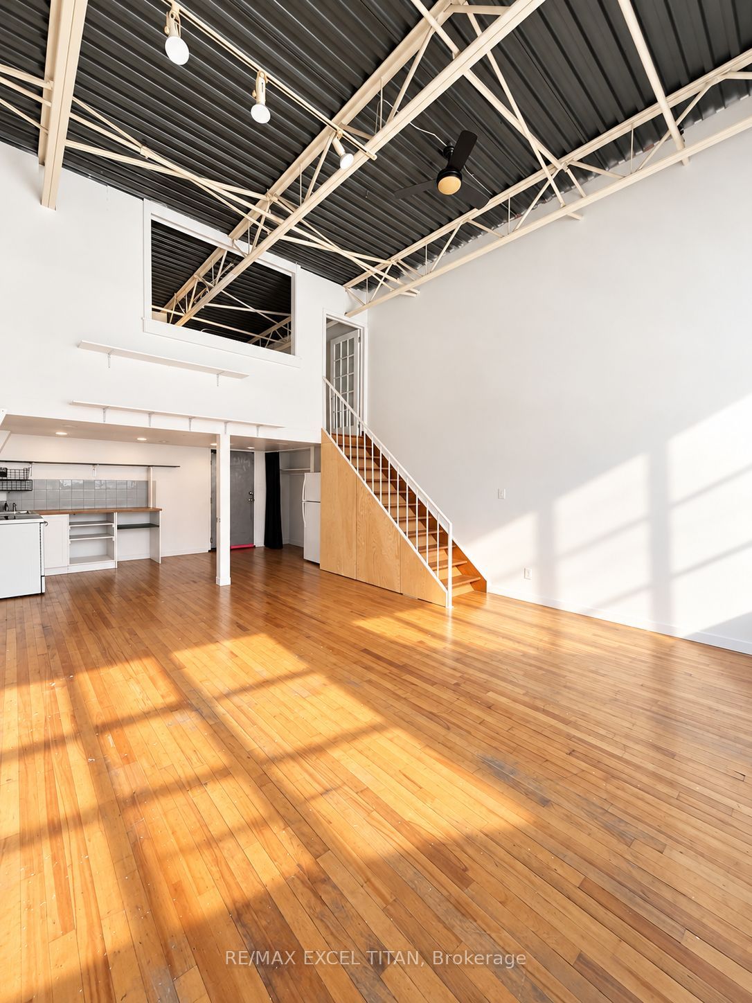 227 Sterling Road E 213