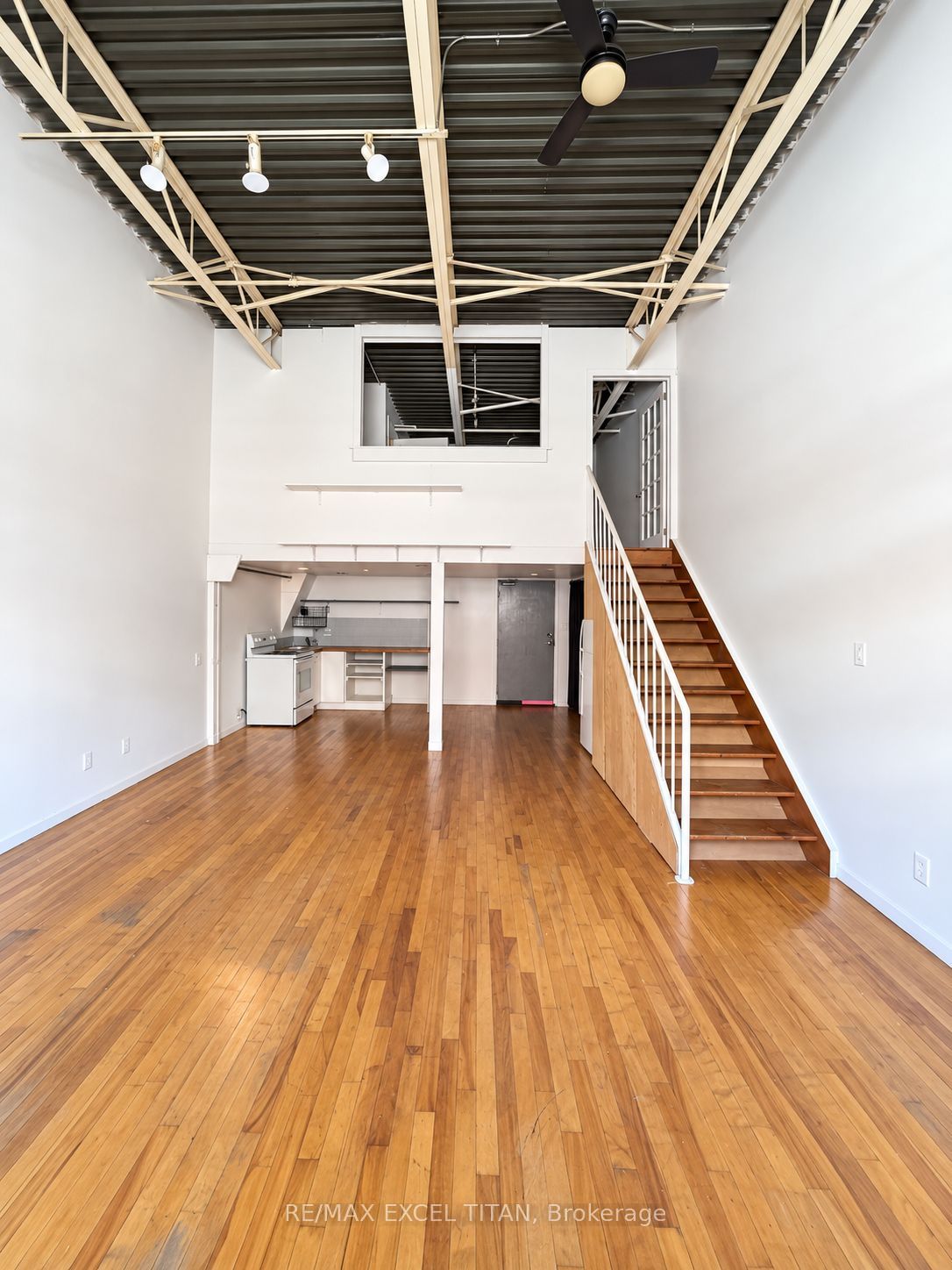 227 Sterling Road E 213