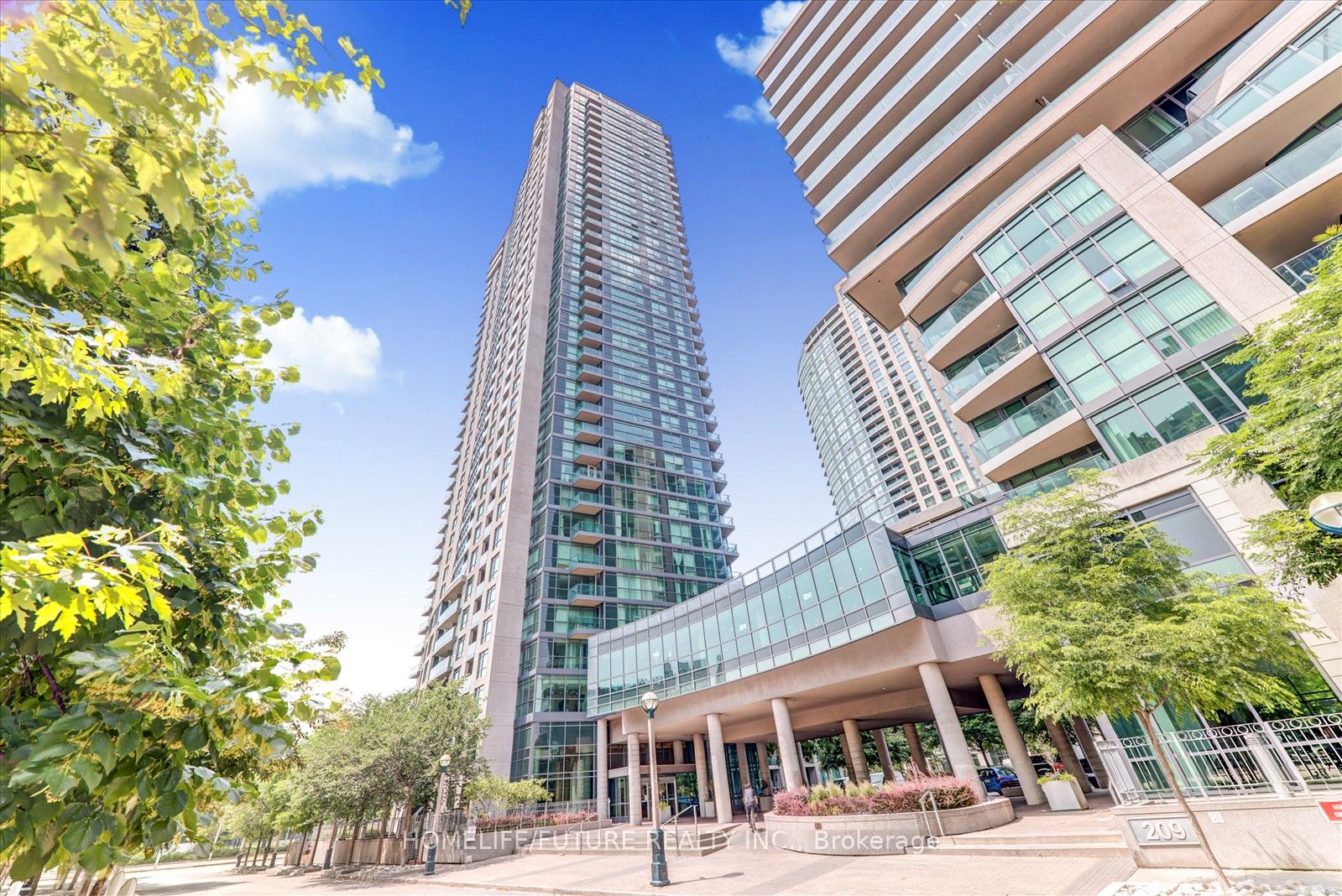 215 Fort York Boulevard 1011