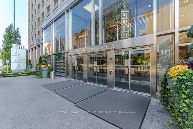 Photo of 111 St Clair Avenue W #1903, Toronto, ON M4V 1N5 (MLS # C13819618)
