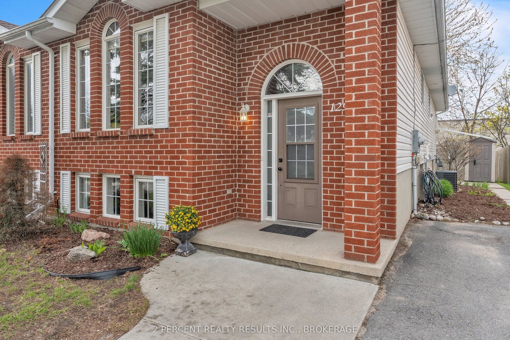 Photo of 1294 Brackenwood Crescent, Kingston, ON K7P 2W2 (MLS # X13121286)