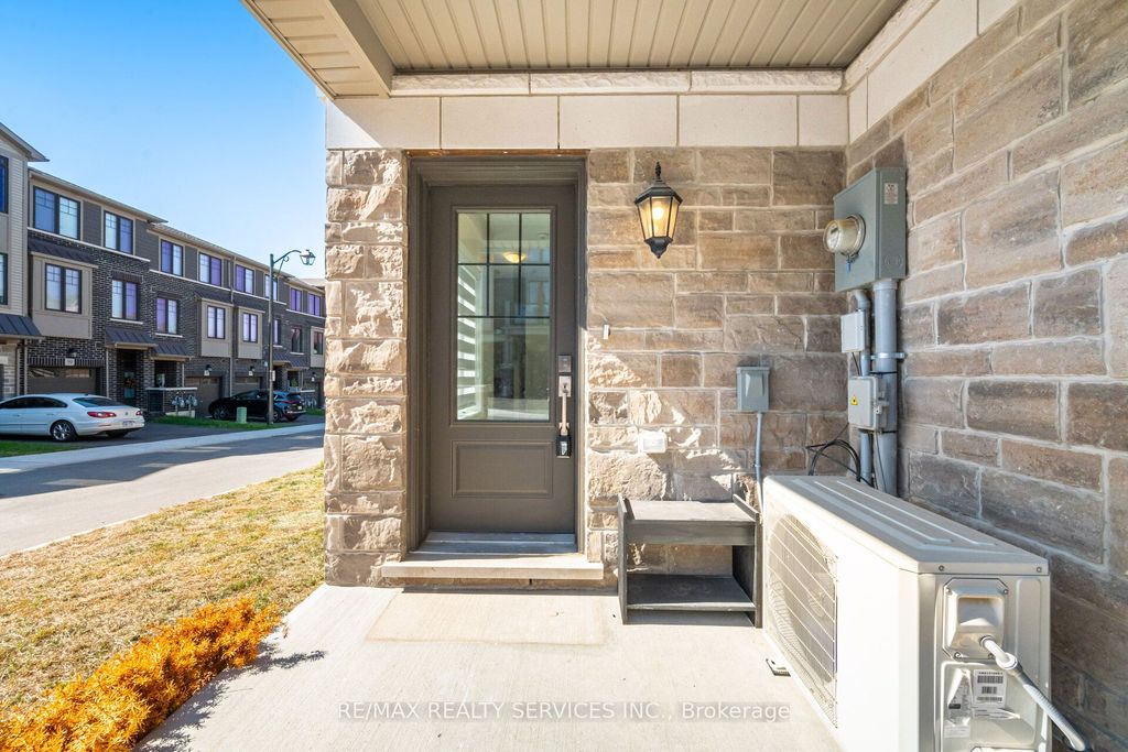 Photo of 10 Birmingham Drive #113, Cambridge, ON N1R 0C6 (MLS # X12857790)