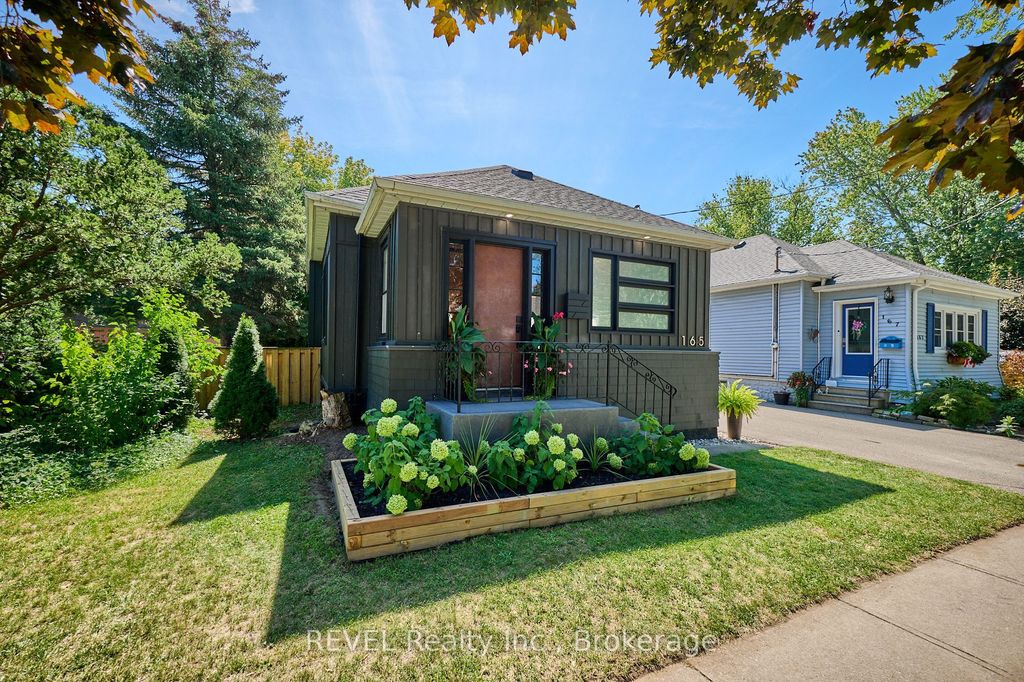 Photo of 165 Main Street, St. Catharines, ON L2N 4V6 (MLS # X12486578)