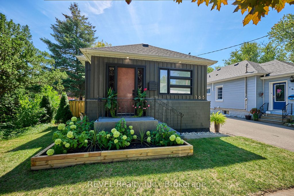 Photo of 165 Main Street, St. Catharines, ON L2N 4V6 (MLS # X12486578)