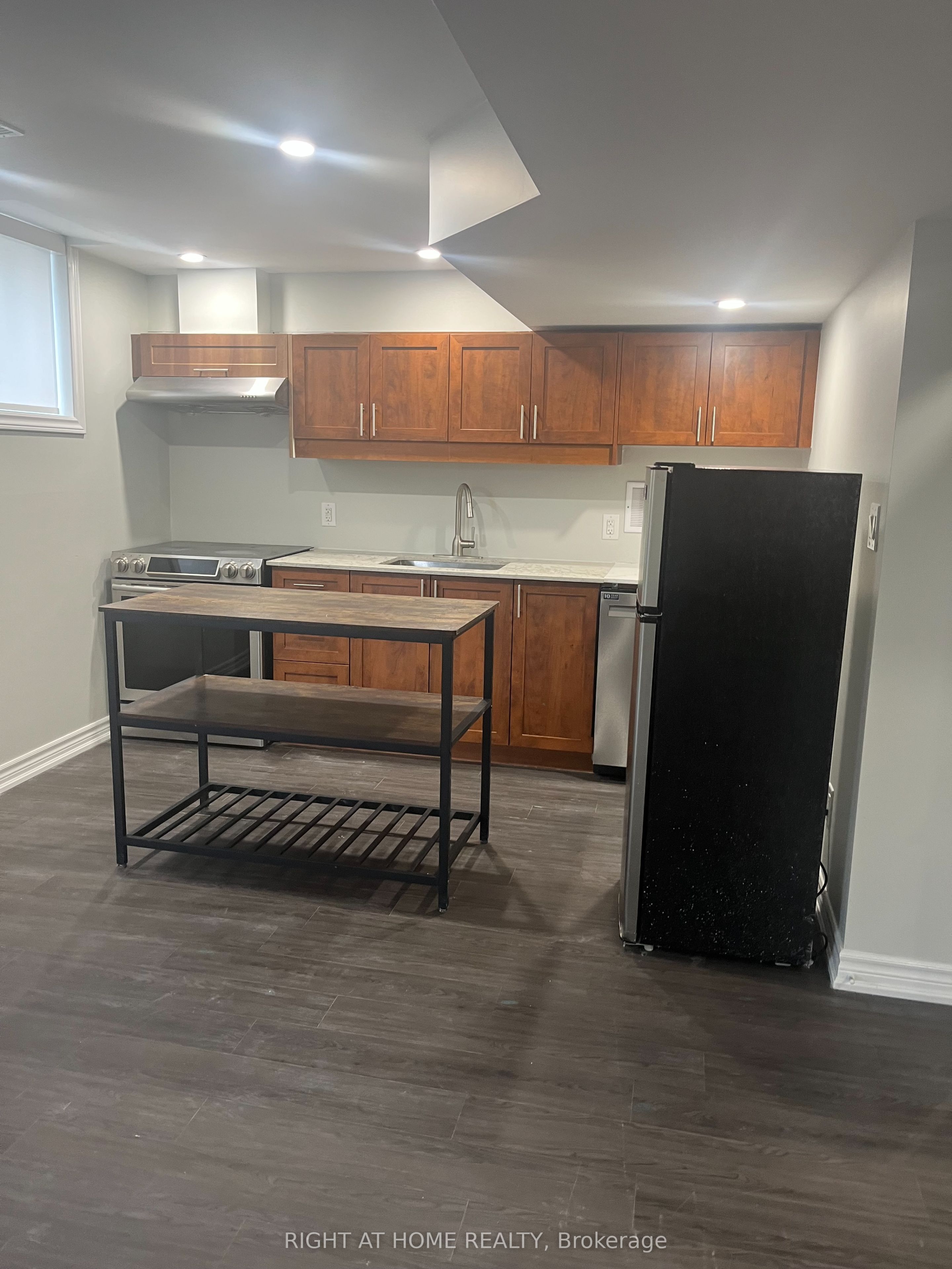 6772 LONGVIEW Place E BASEMENT