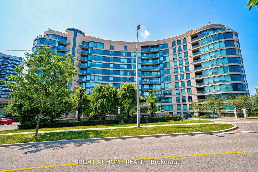 Photo of 18 Valley Woods Road #813, Toronto, ON M3A 0A1 (MLS # C13612776)