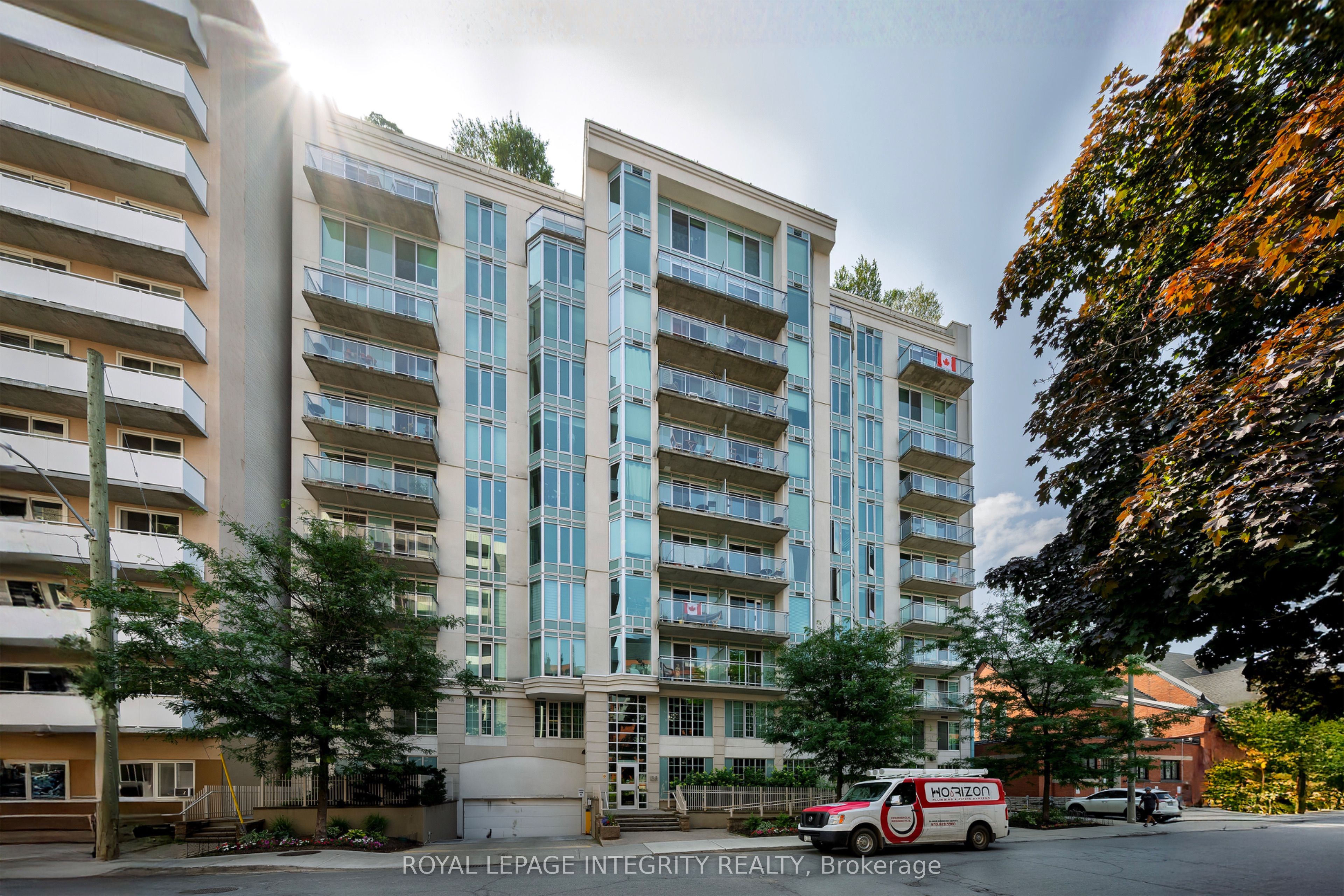 Photo 1 of 35 — 138 Somerset Street 203, Ottawa Centre, ON K2P 0A3