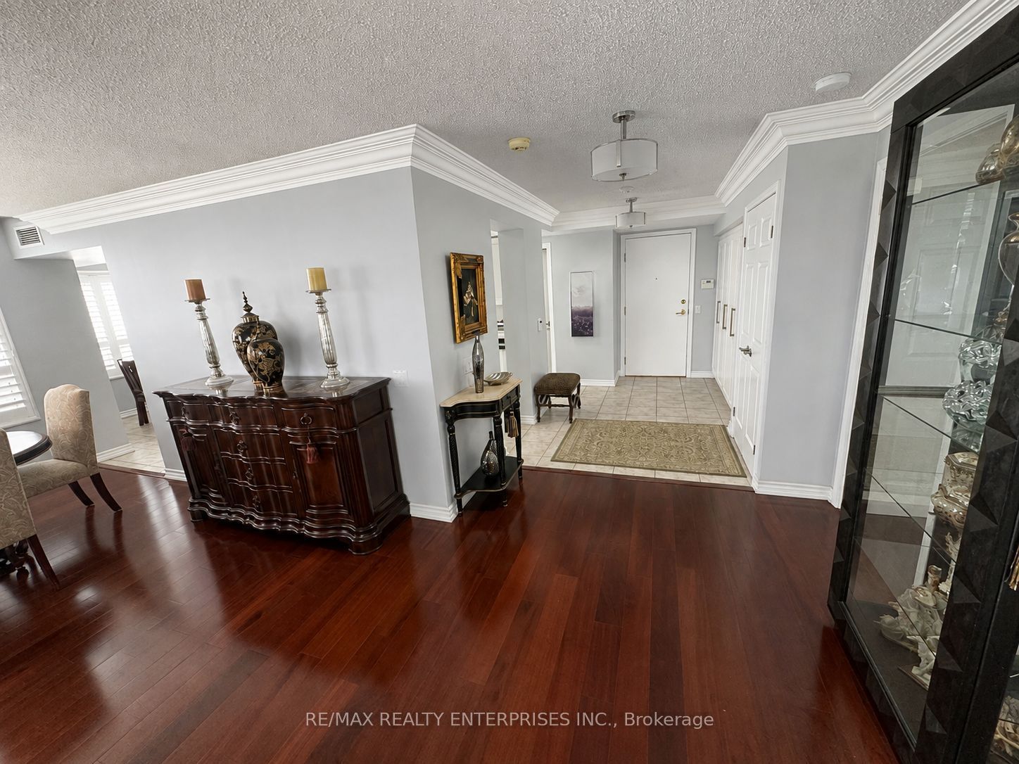 35 Kingsbridge Garden Circle W 711
