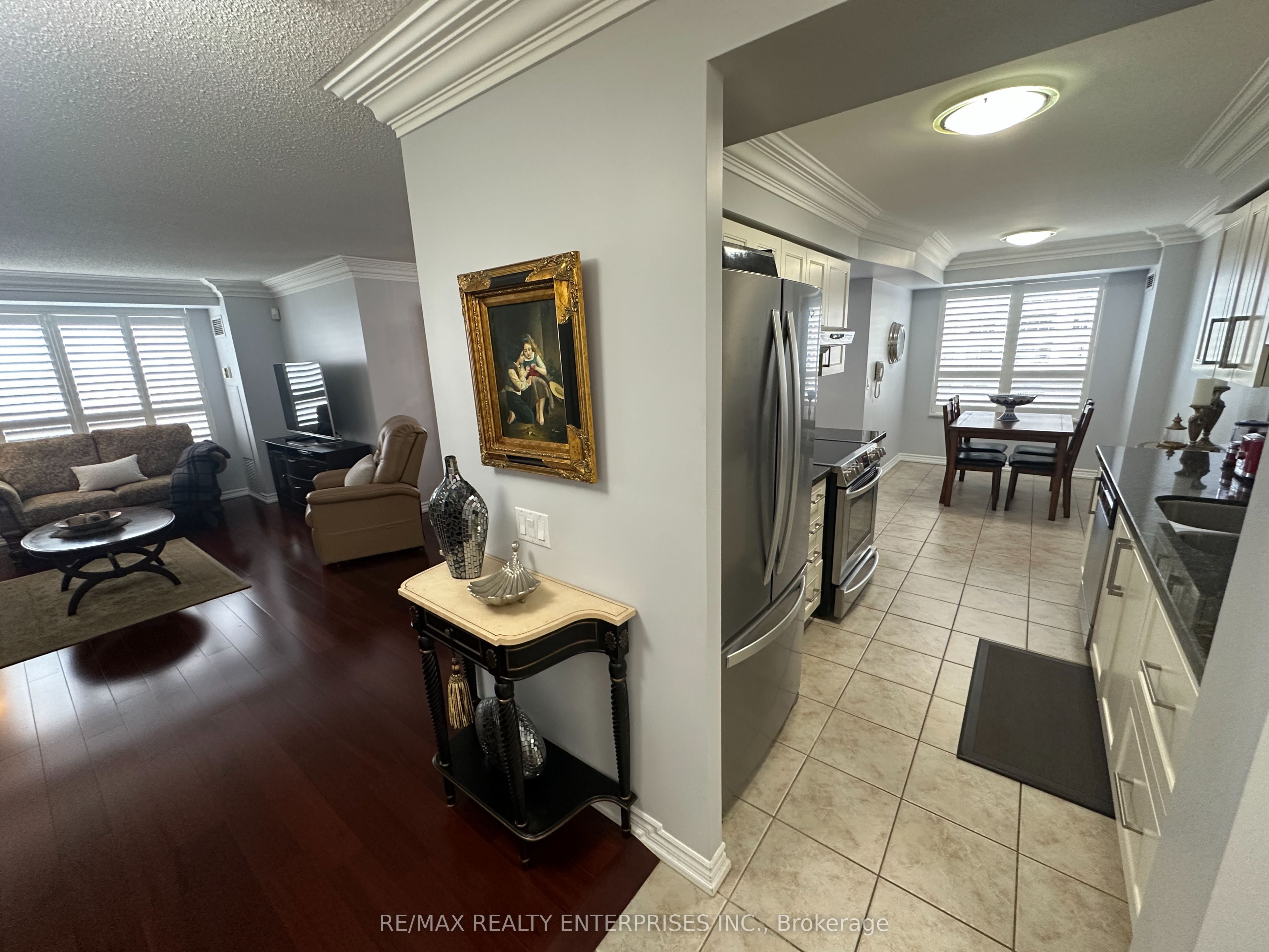 35 Kingsbridge Garden Circle W 711