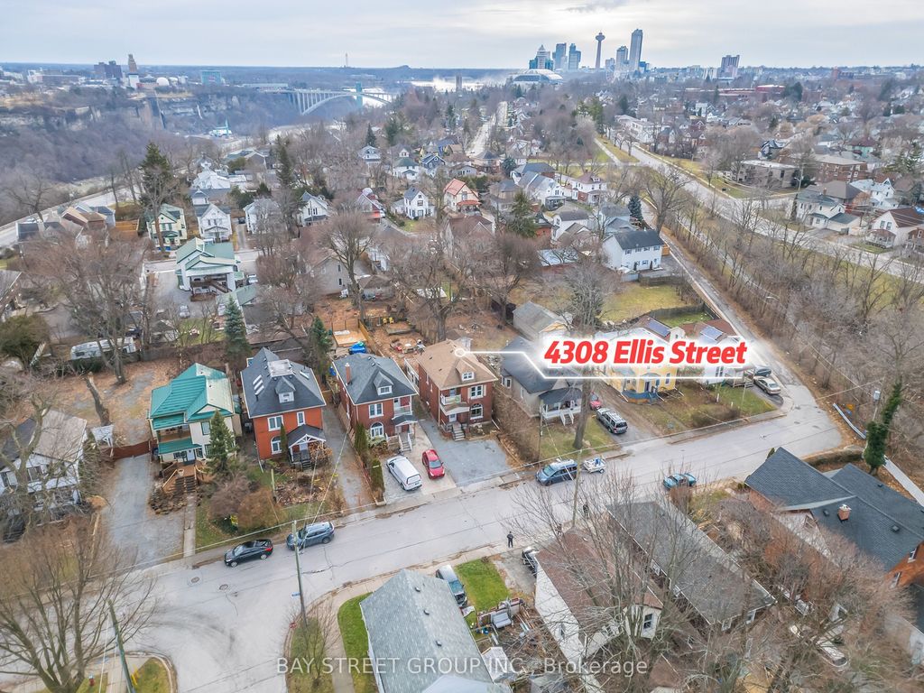 Photo of 4308 Ellis Street N, Niagara Falls, ON L2E 1H1 (MLS # X12727596)