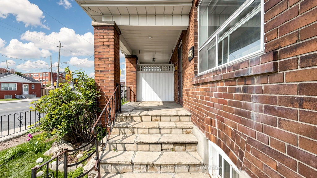 Photo of 683 Old Weston Road, Toronto, ON M6N 3B6 (MLS # W13834850)
