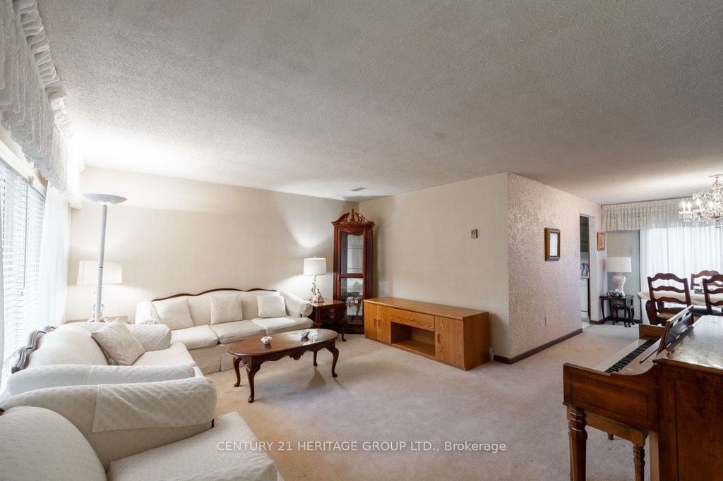 Photo of 10 Antibes Drive, Toronto, ON M2R 3K3 (MLS # C12589374)