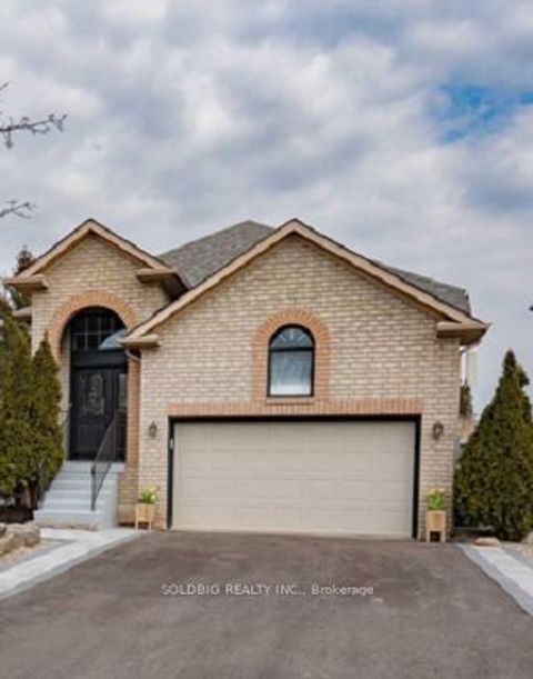 257 Anthony Avenue Mississauga ON L4Z 3V4