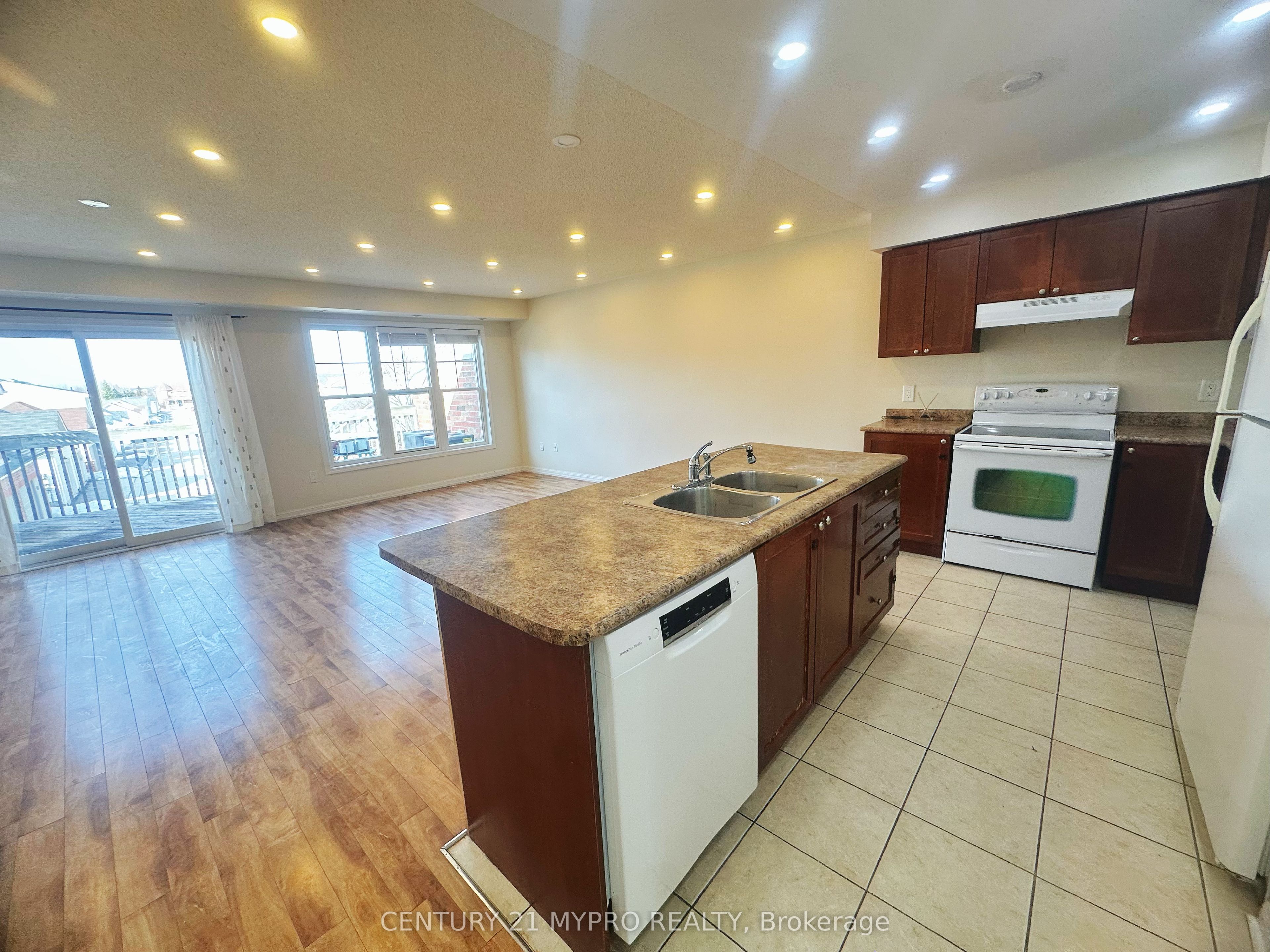 2725 Bur Oak Avenue Upper#1