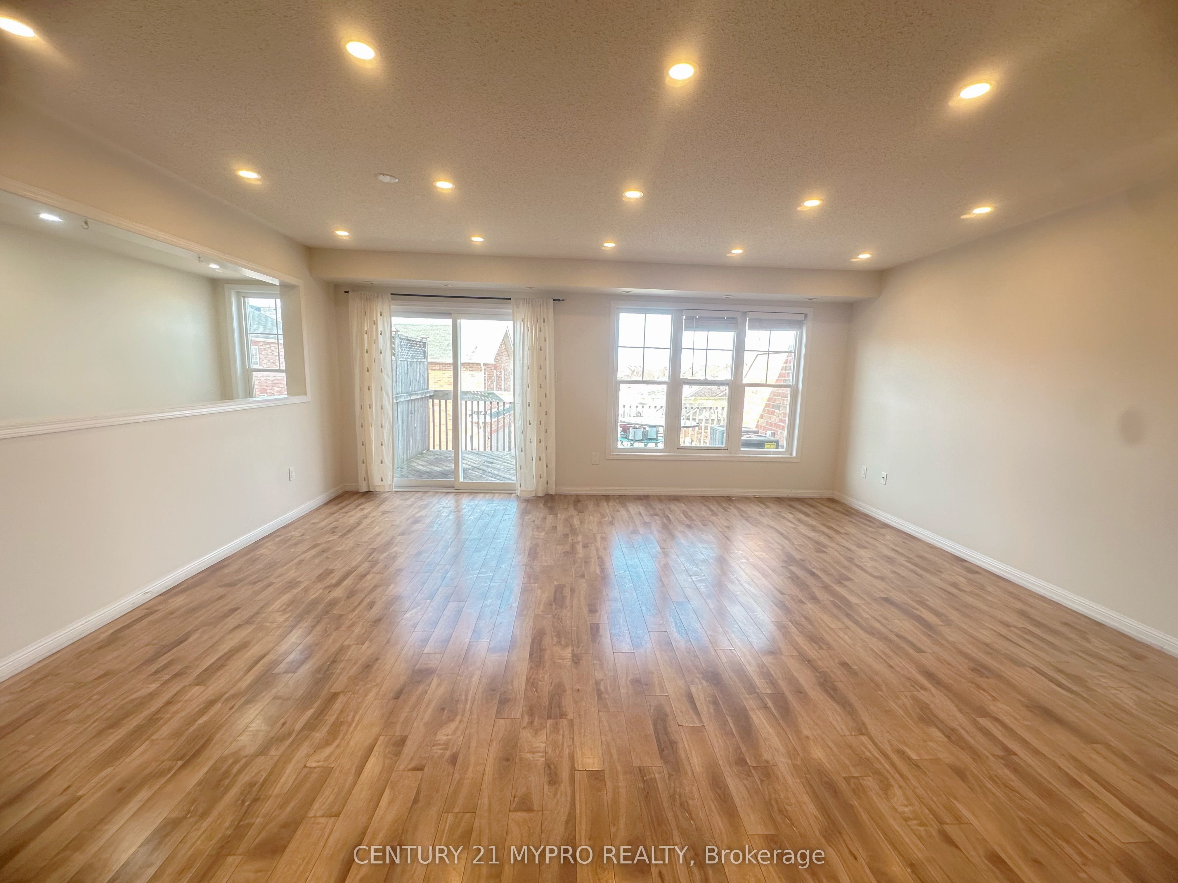 2725 Bur Oak Avenue Upper#1