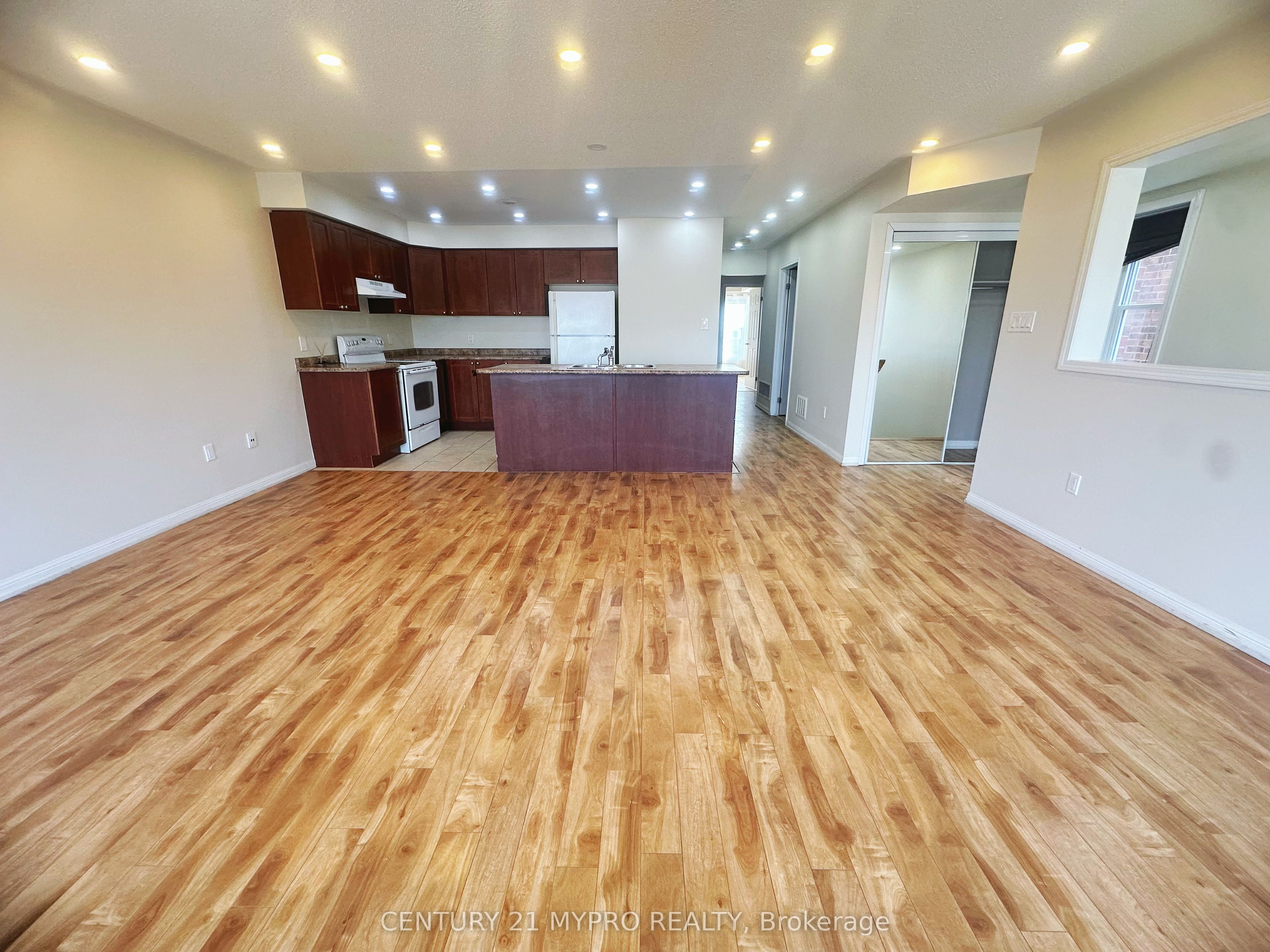 2725 Bur Oak Avenue Upper#1