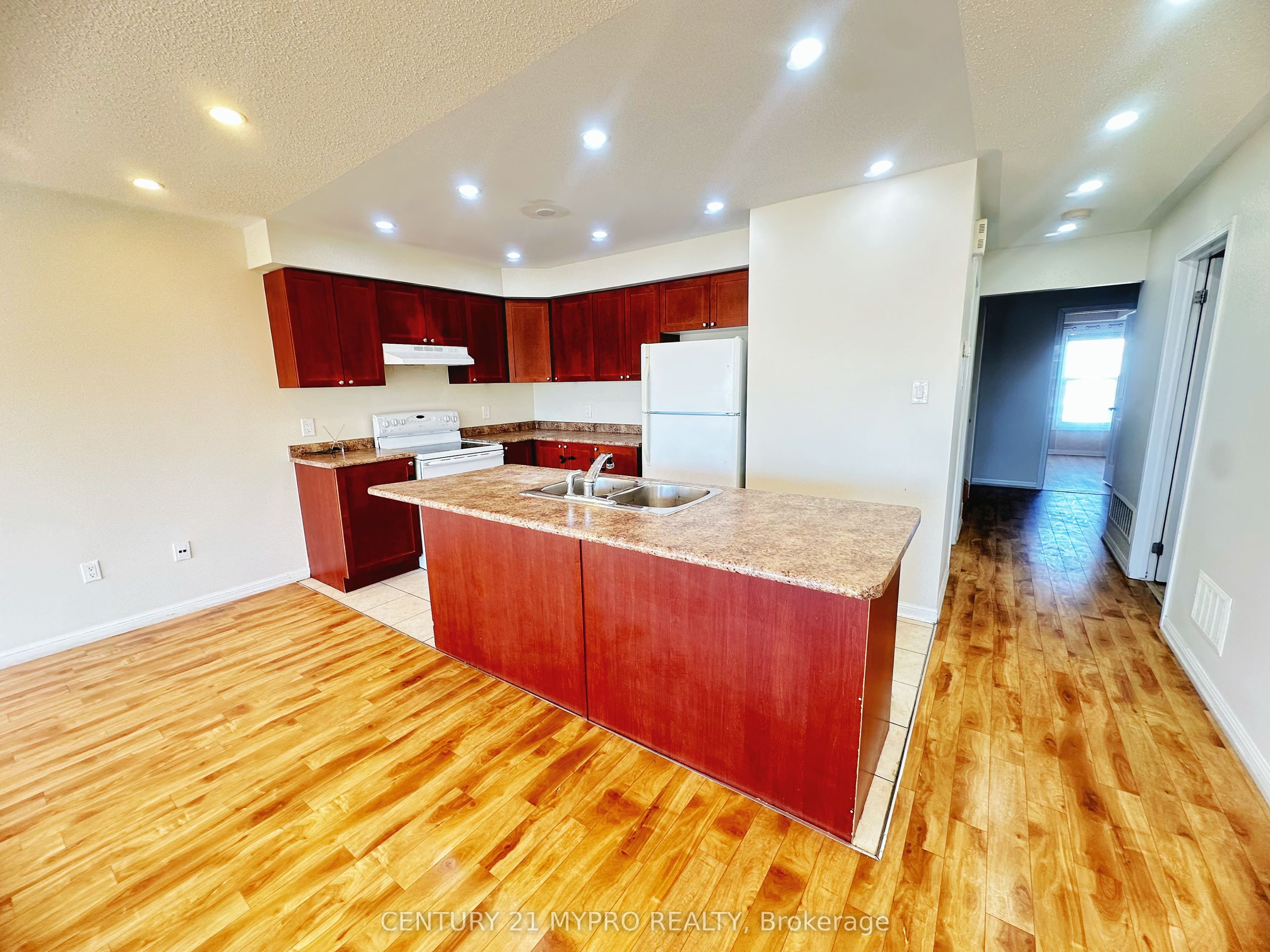 2725 Bur Oak Avenue Upper#1