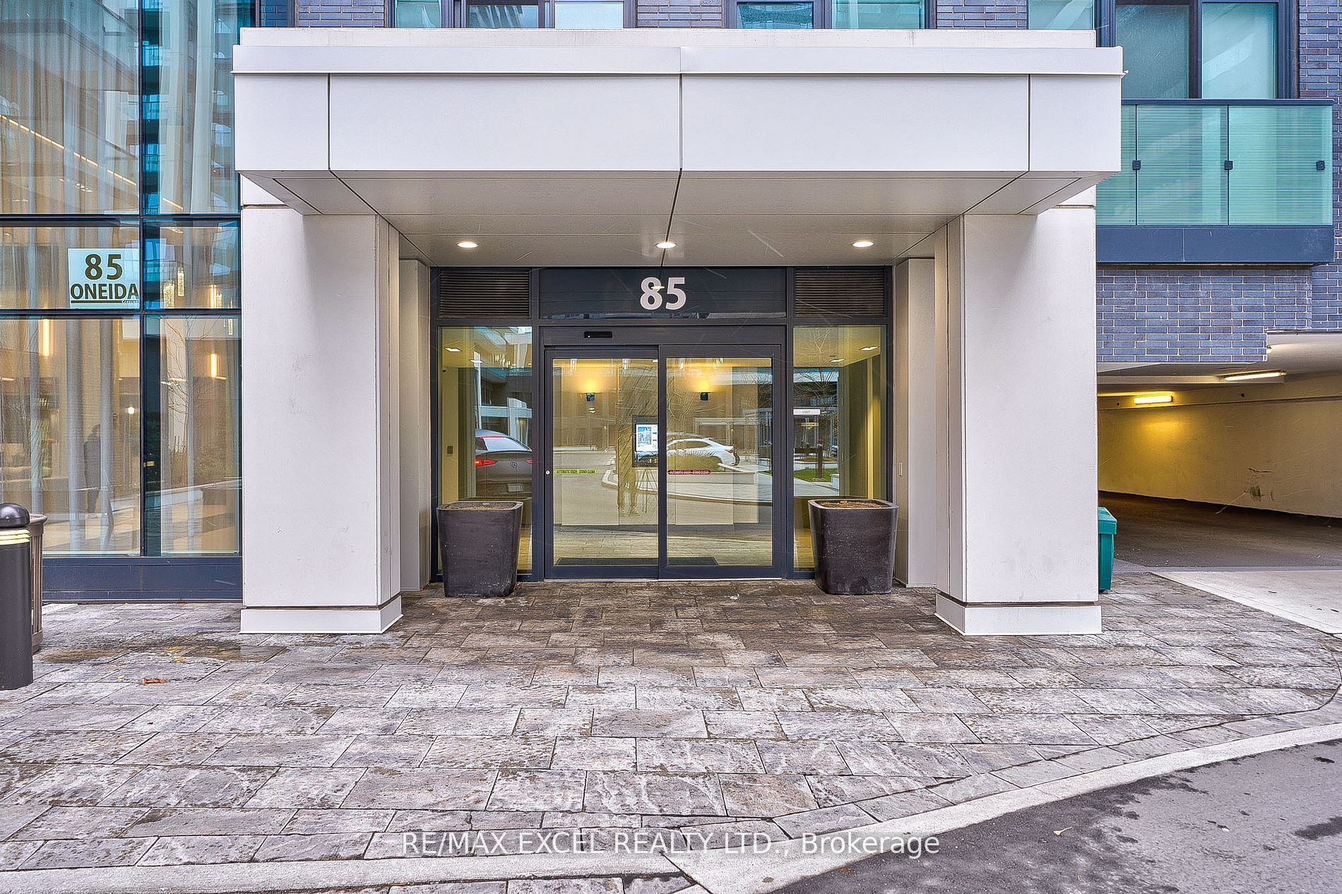 85 Oneida Crescent 1516