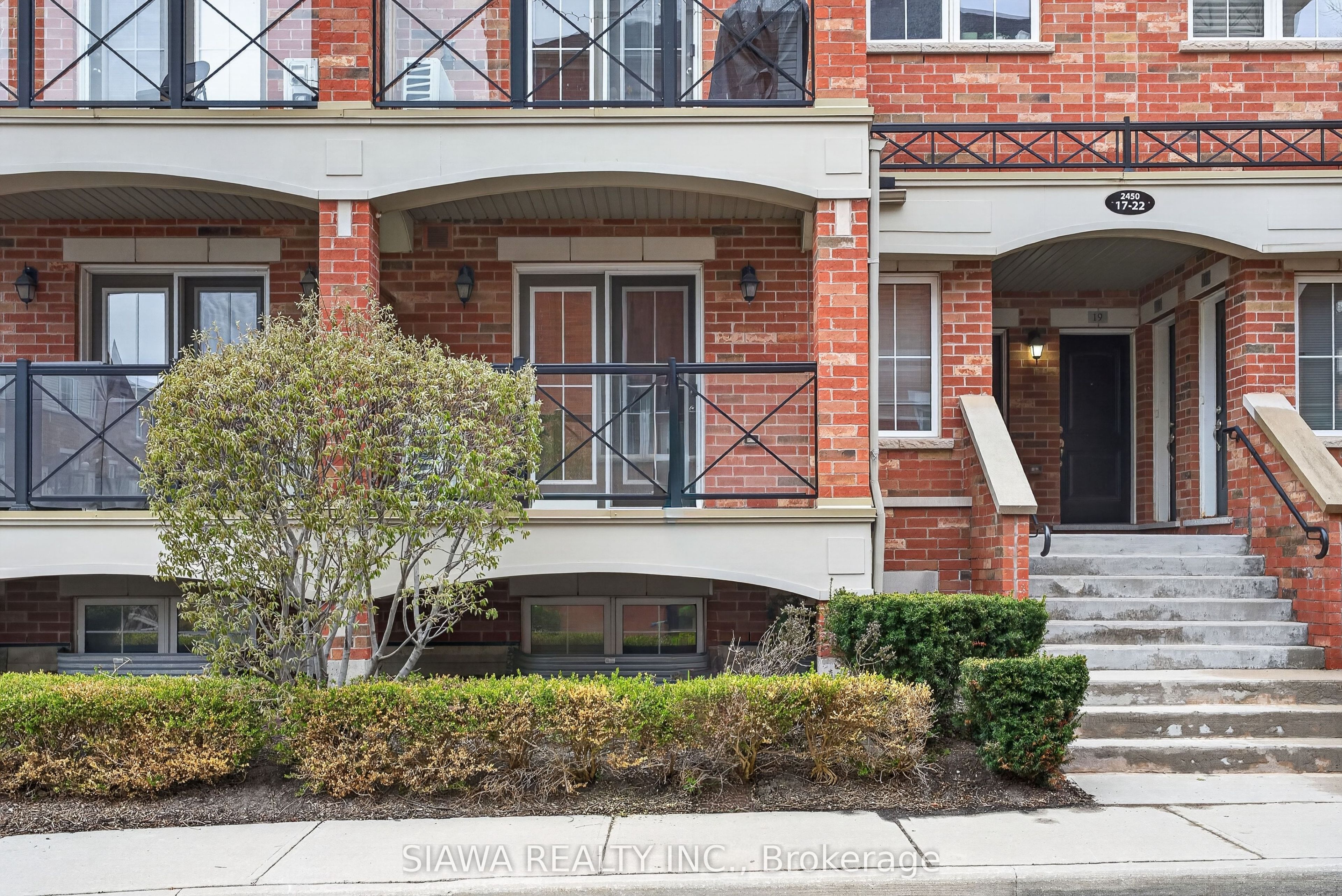 2450 Post Road 22