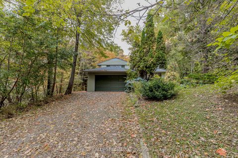757 Meadow Wood Road Mississauga ON L5J 2S7