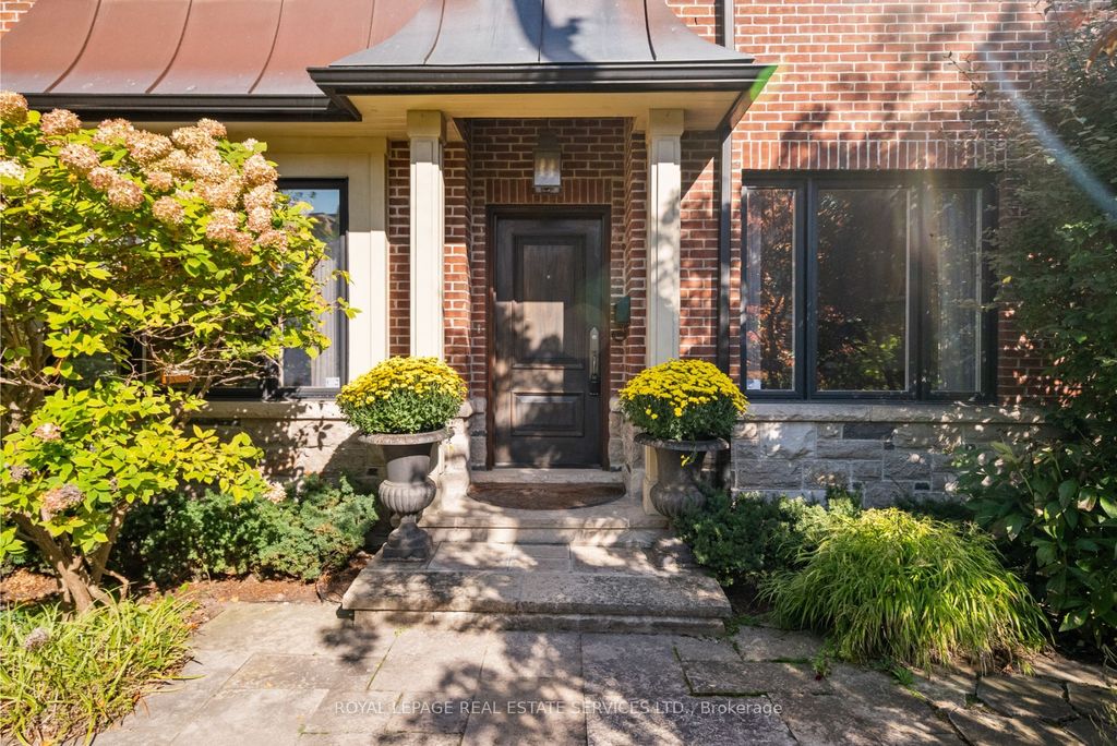 Photo of 132 Strath Avenue, Toronto, ON M8X 1R5 (MLS # W12436678)