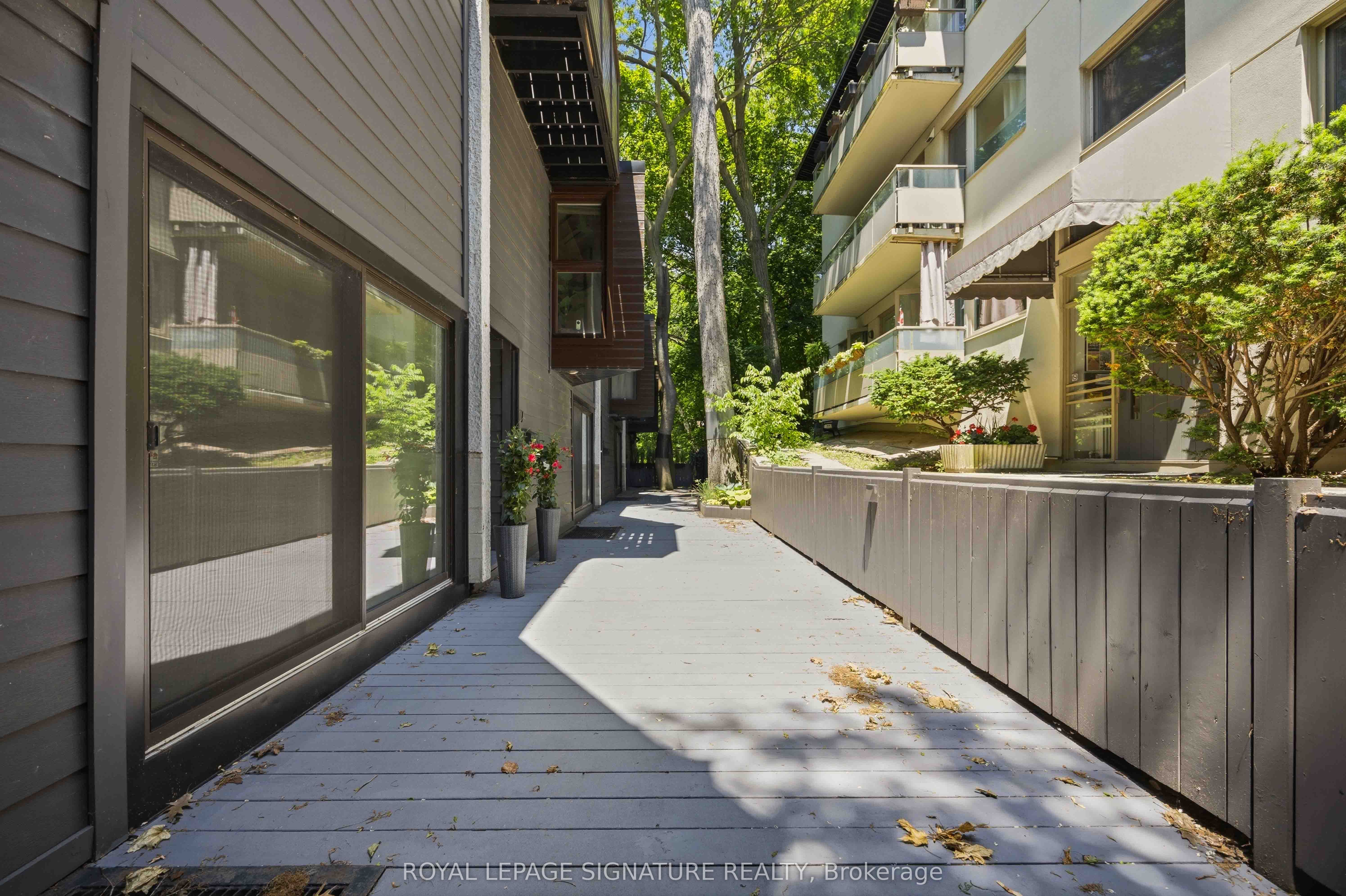 2366 Queen Street E 7