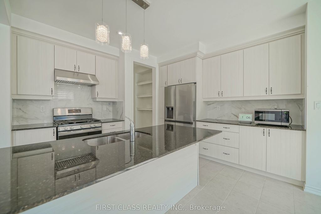 Photo of 1475 mockingbird Square, Pickering, ON L1X 0N8 (MLS # E12898062)
