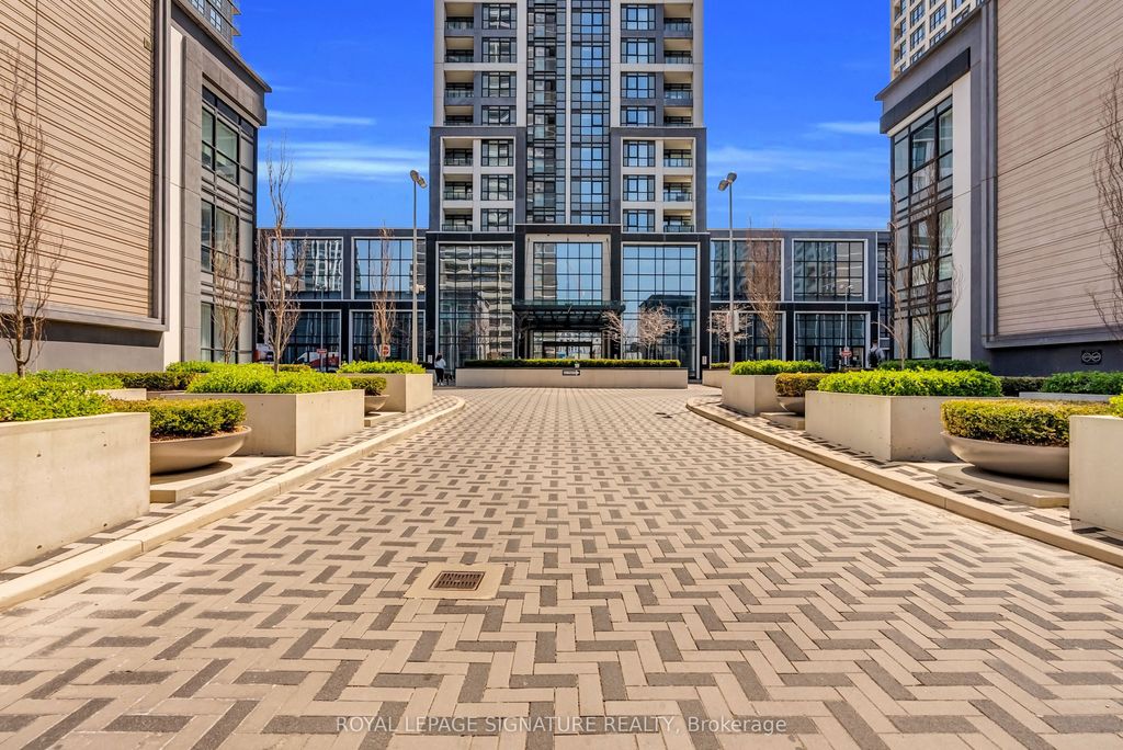Photo of 7 Mabelle Avenue #708, Toronto, ON M9A 4X7 (MLS # W13089354)