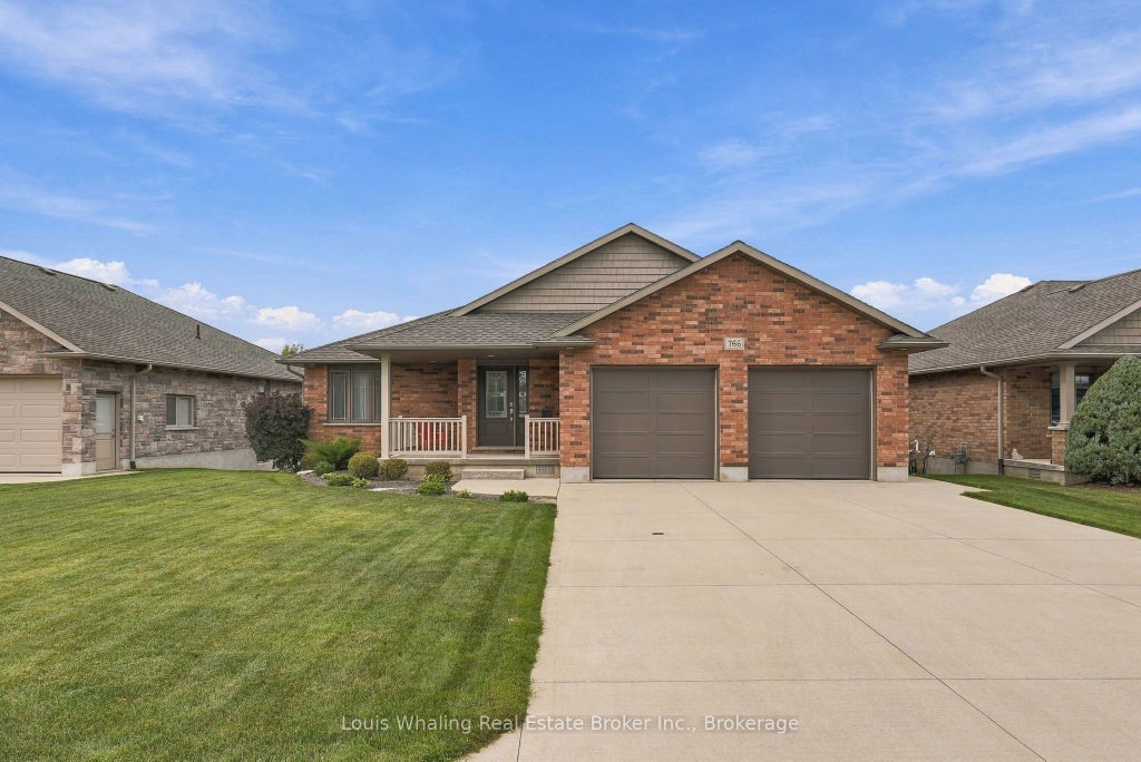 Photo of 766 15th Street, Hanover, ON N4N 3W7 (MLS # X13790150)