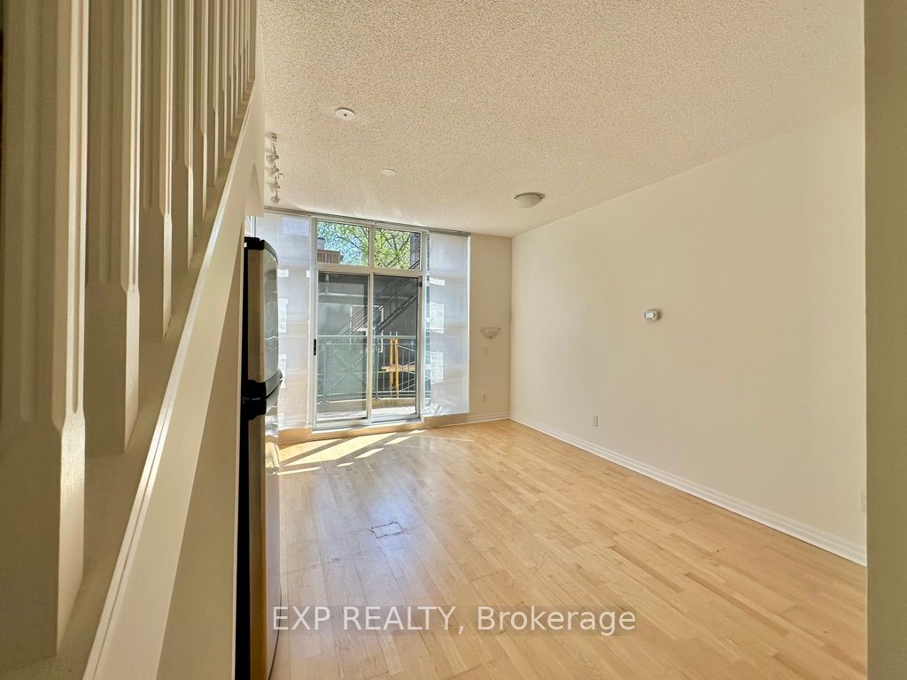 901 Queen Street W 201