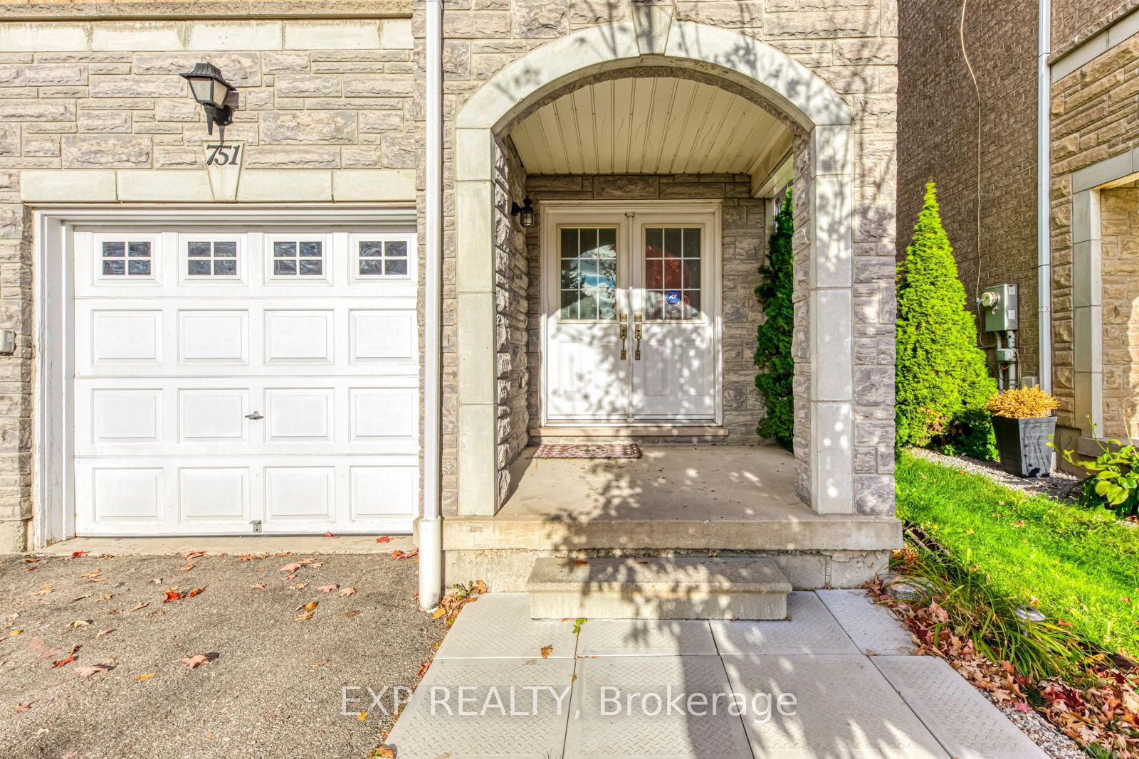 751 Candlestick Circle