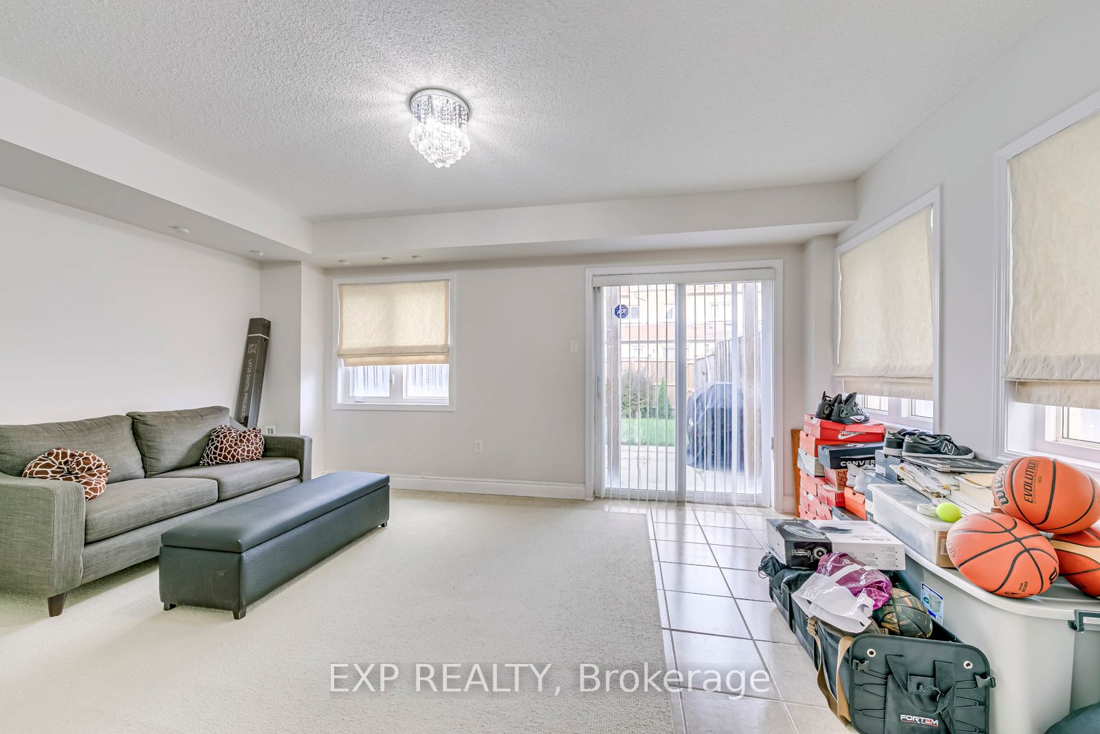 751 Candlestick Circle