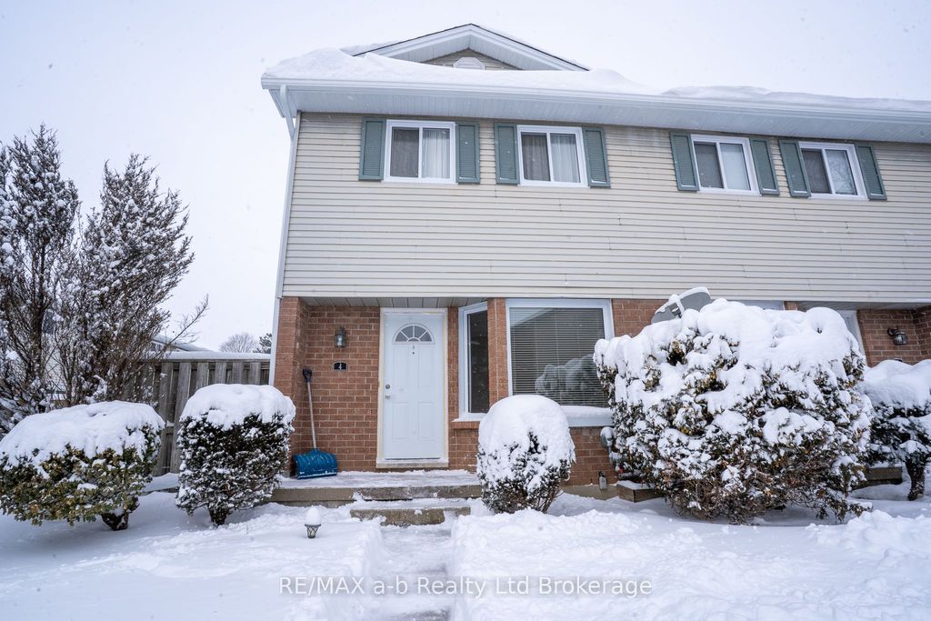 Photo of 10 Dufferin Street #4, Norwich, ON N0J 1P0 (MLS # X12705076)