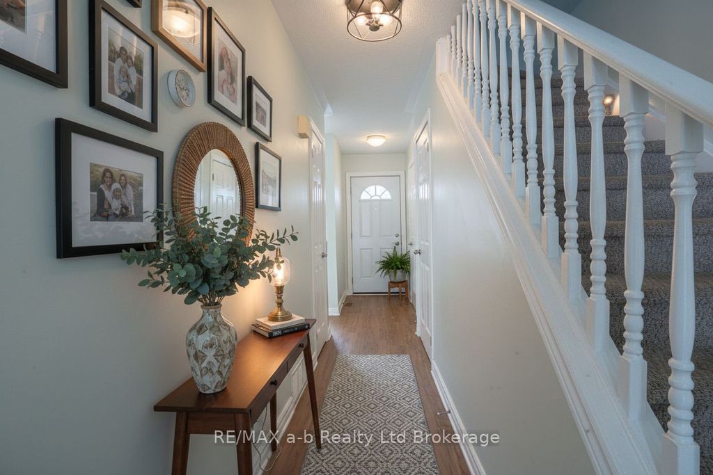 Photo of 10 Dufferin Street #4, Norwich, ON N0J 1P0 (MLS # X12705076)