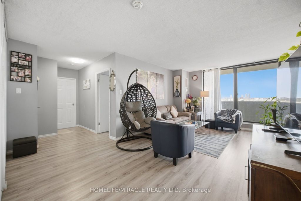 Photo of 301 Prudential Drive #701, Toronto, ON M1P 4V3 (MLS # E13042376)