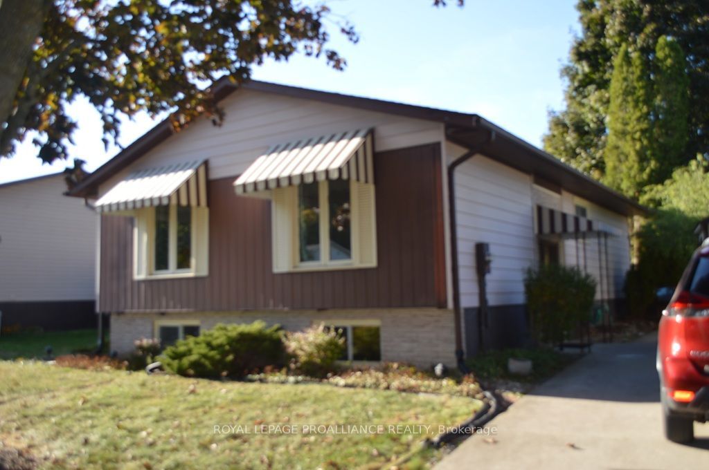 Photo of 118 Nicholas Street, Quinte West, ON K8V 6B2 (MLS # X12408352)
