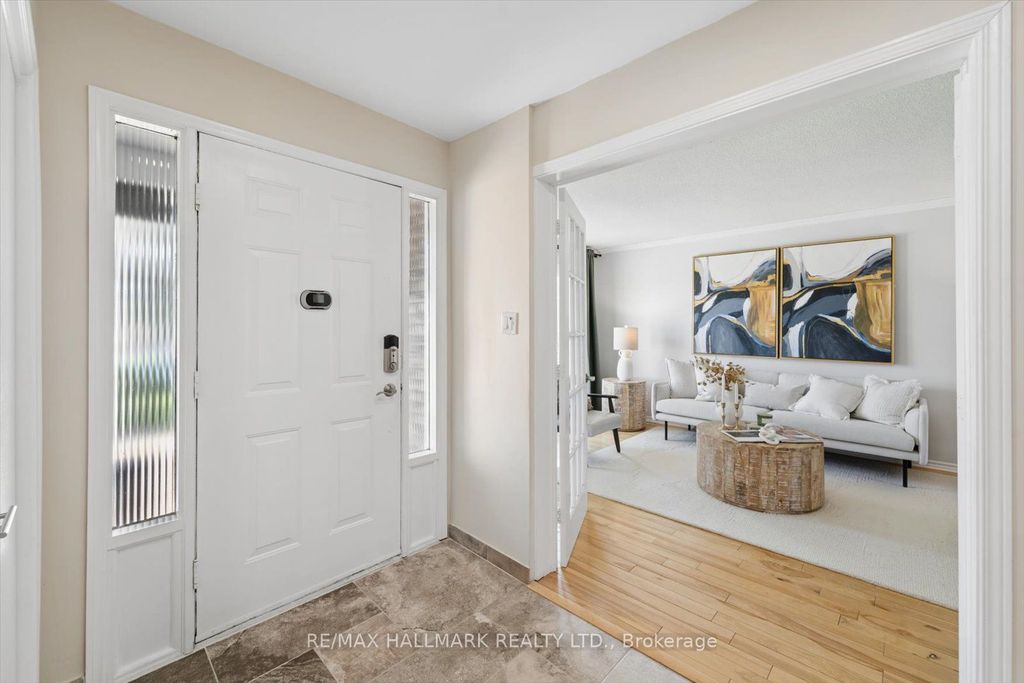 Photo of 1156 Gloucester Square, Pickering, ON L1V 3P6 (MLS # E13038534)