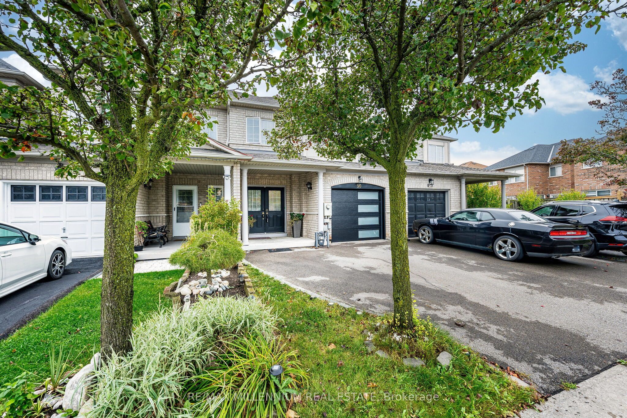 90 Ronan Crescent
