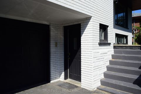 1633 Sunnycove Drive Mississauga ON L4X 1B6