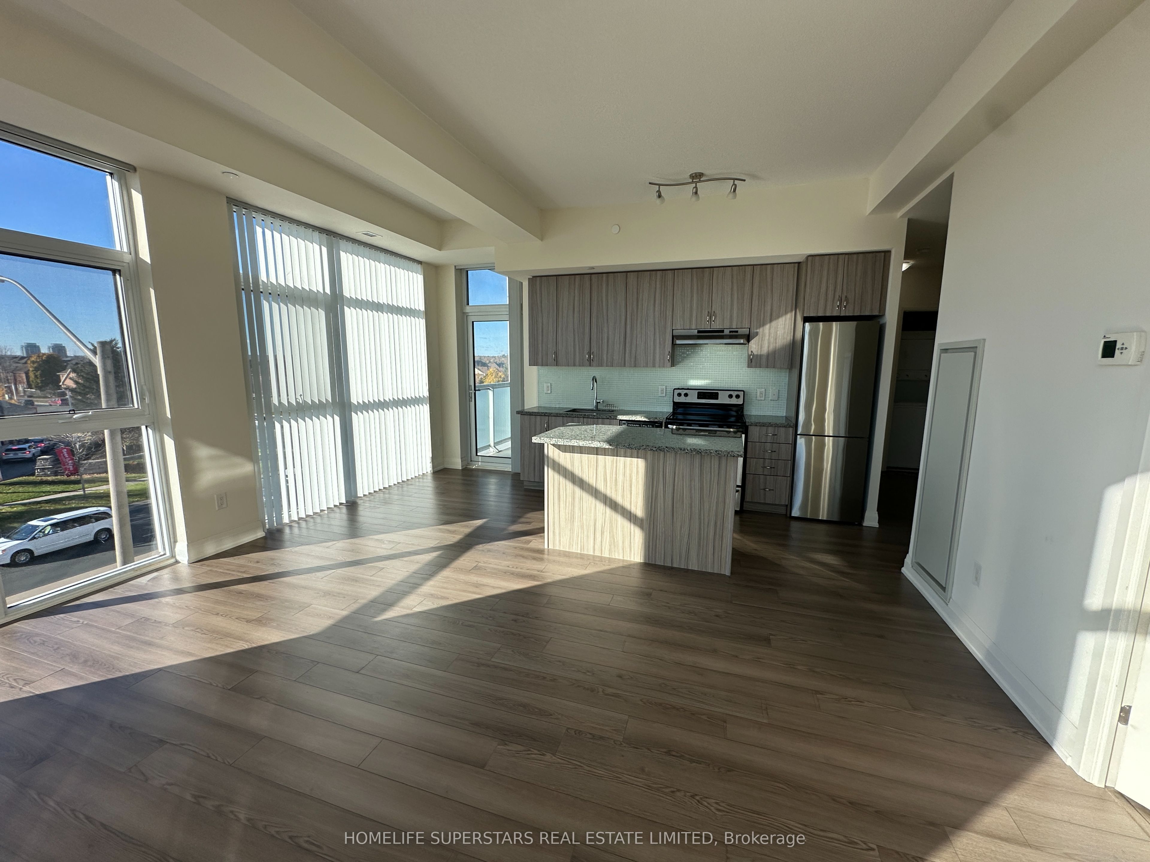 8763 Bayview Avenue 309