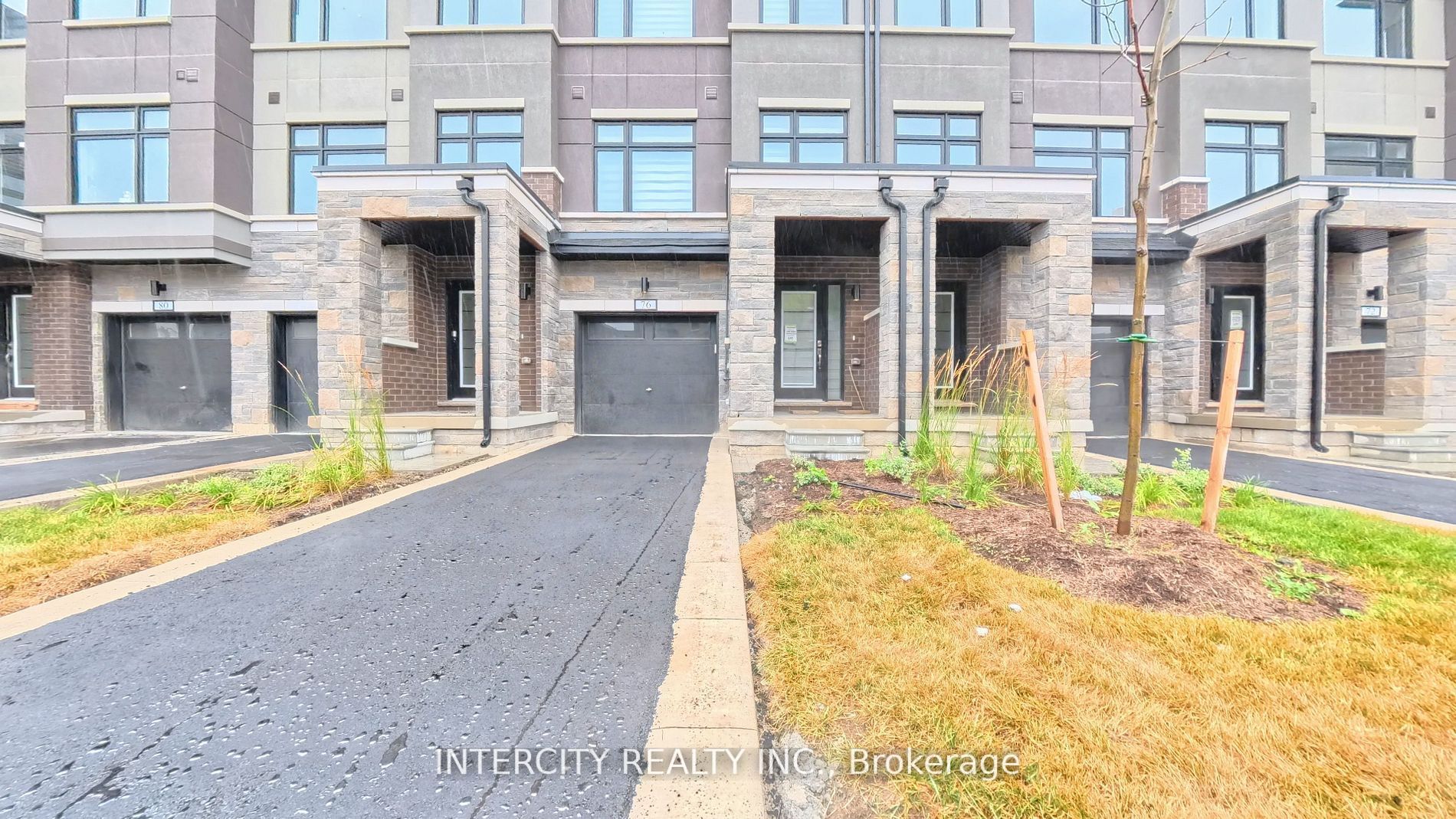 76 Fieldridge Crescent