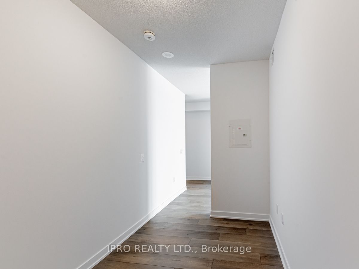 38 Honeycrisp Crescent 1011