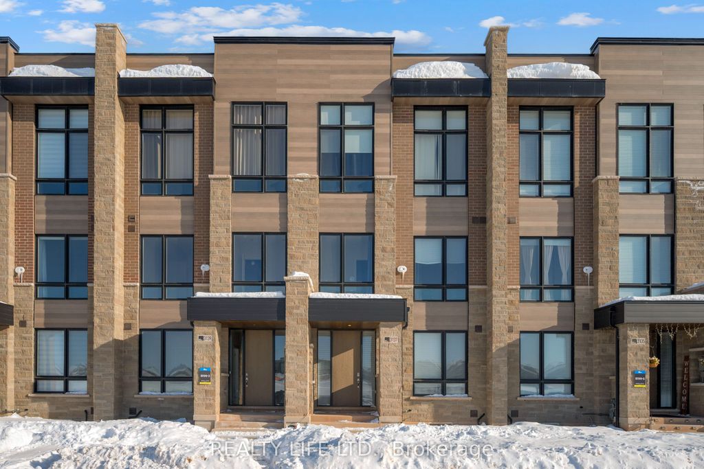 Photo of 3137 Meadowridge Drive, Oakville, ON L6H 7Z6 (MLS # W12784114)