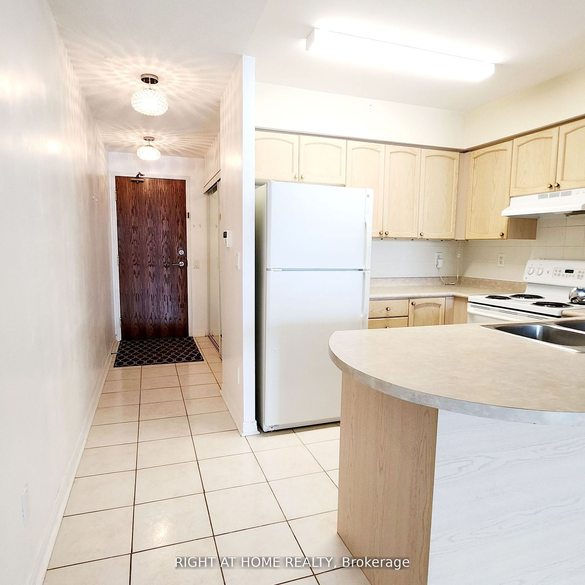 23 Oneida Crescent 401