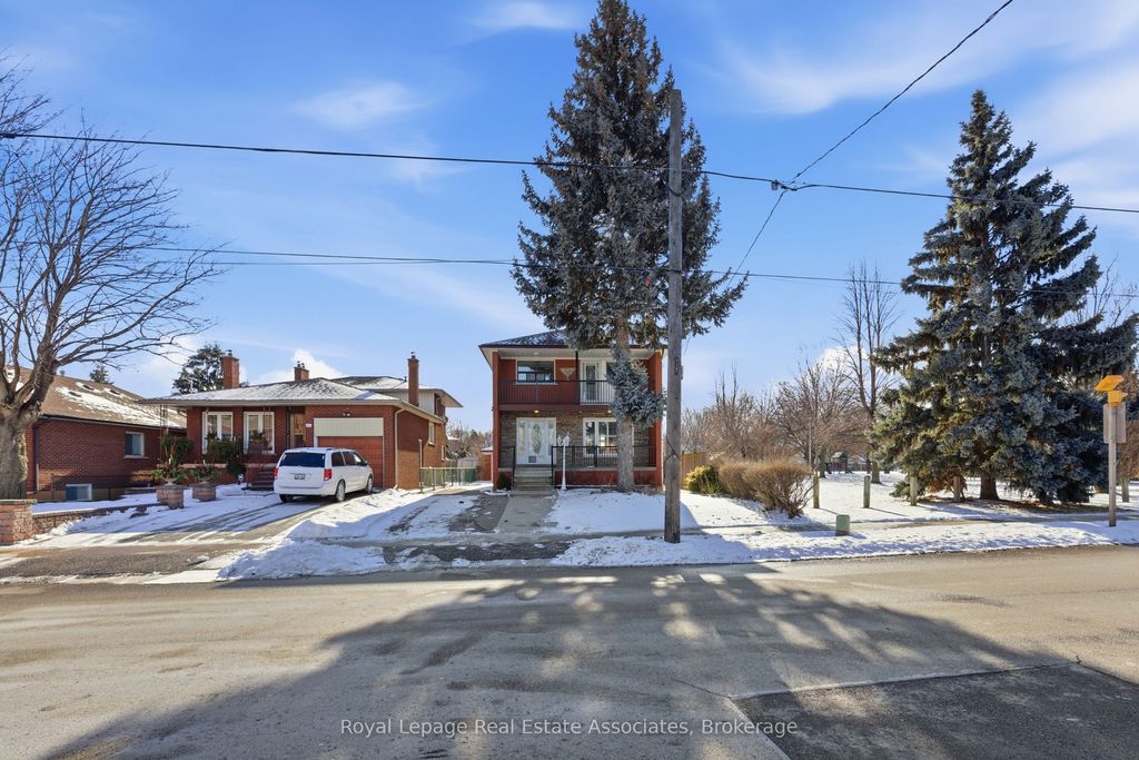 Photo of 117 Harding Avenue, Toronto, ON M6M 3A4 (MLS # W12668898)