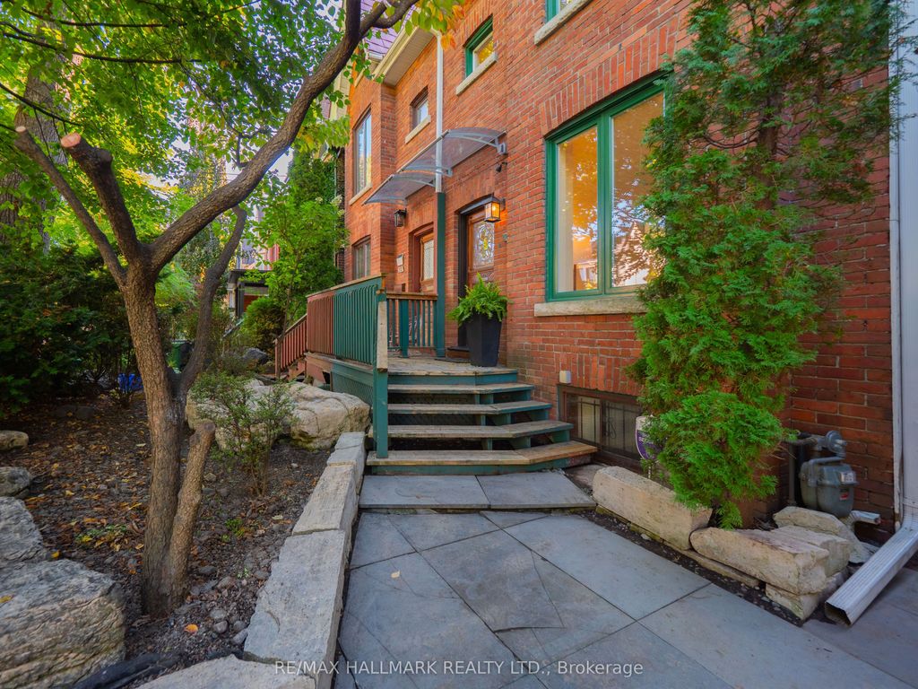 Photo of 31 First Avenue, Toronto, ON M4M 1W7 (MLS # E12436513)