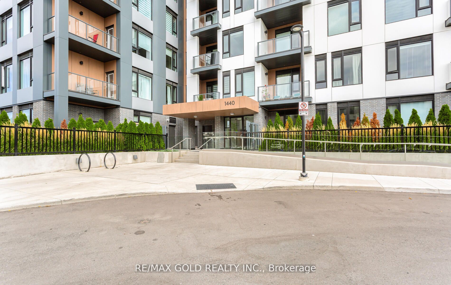 1440 Clarriage Court 607